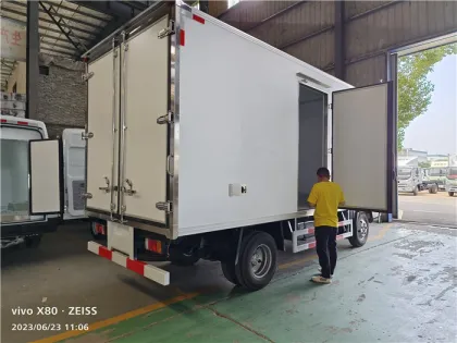 4x2 ISUZU Refrigerated Van Truck