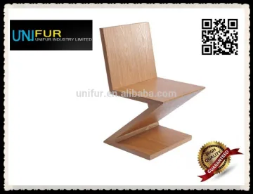 Replica Gerrit Rietveld dining table and chair Zig Zag wooden chairs