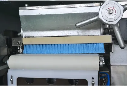 Industrial dumpling wonton empanada siaomai machine