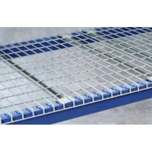 Wire mesh pallet for material storage