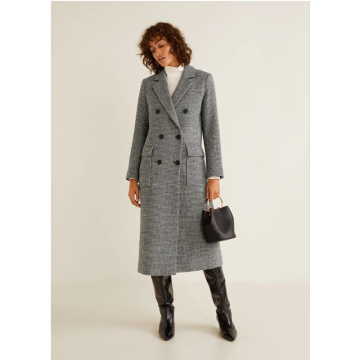 Abrigo largo de lana con diseño cruzado para mujer elegante