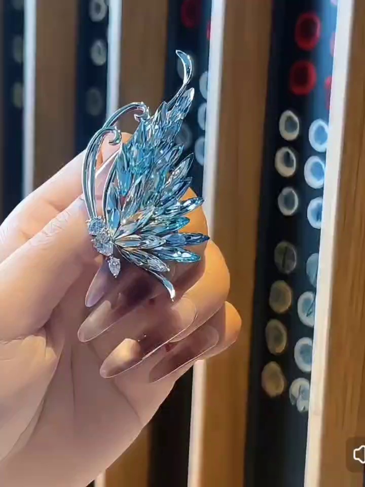 Zircon luxury elegant crystal butterfly brooch
