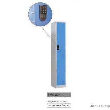 Single door locker