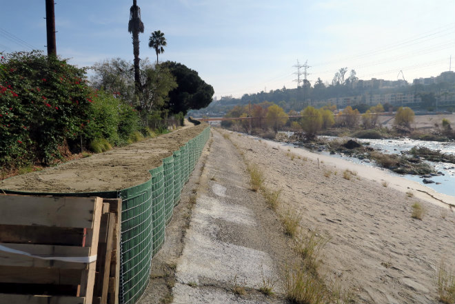 hesco-barriers-in-atwater-village