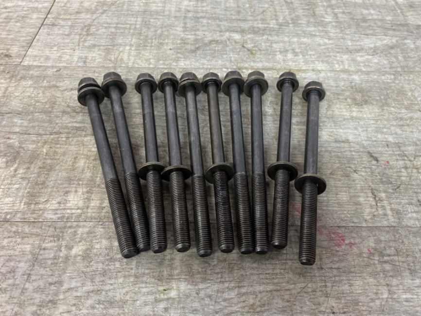 90005 PM3 003BOLT CYLINDER HEAD