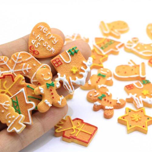 Biscotti di stile vario Calze per albero di fiocchi di neve Perline in resina a forma di decorazioni per feste Ornamenti per alberi di Natale Cabochon Spacer