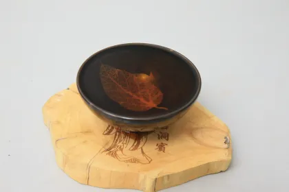 Jizhou kiln wood leaf Tianmu lamp