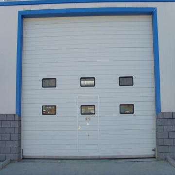 Porta industriale sezionale per garage