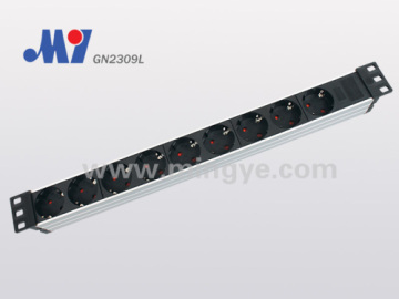 ホワイト アルミニウム合金のシェルを持つ 9 つの Pdu ソケット