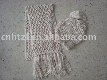 knitted hat &amp; scarf