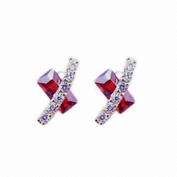 Fashion crystal stud earrings, made of brass and cubic zirconia