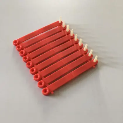 rooaster red wing tag