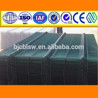 PVC coated or galvanized sheet metal fencing