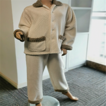 100% Polyester Brushed Pockets Lapel Pajamas