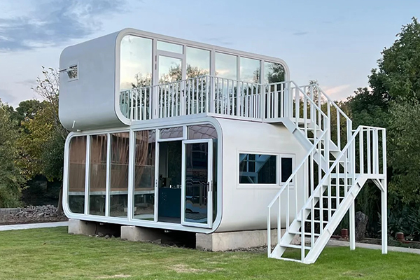 apple cabin