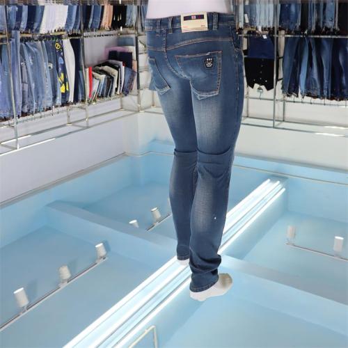Großhandel Damen Jeans lose und komfortabel