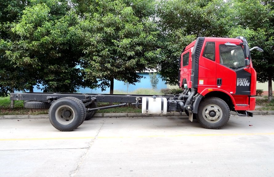 Show Car Hauling vehicle chassis 4