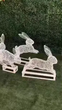 Casting metal rabbit figurine