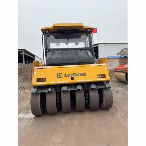 Rolo de estrada de borracha hidráulica completa