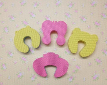 J300 Cartoon Child Safety Gate Card / EVA Door Stopper