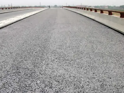 Advanced chip sealer 6000L