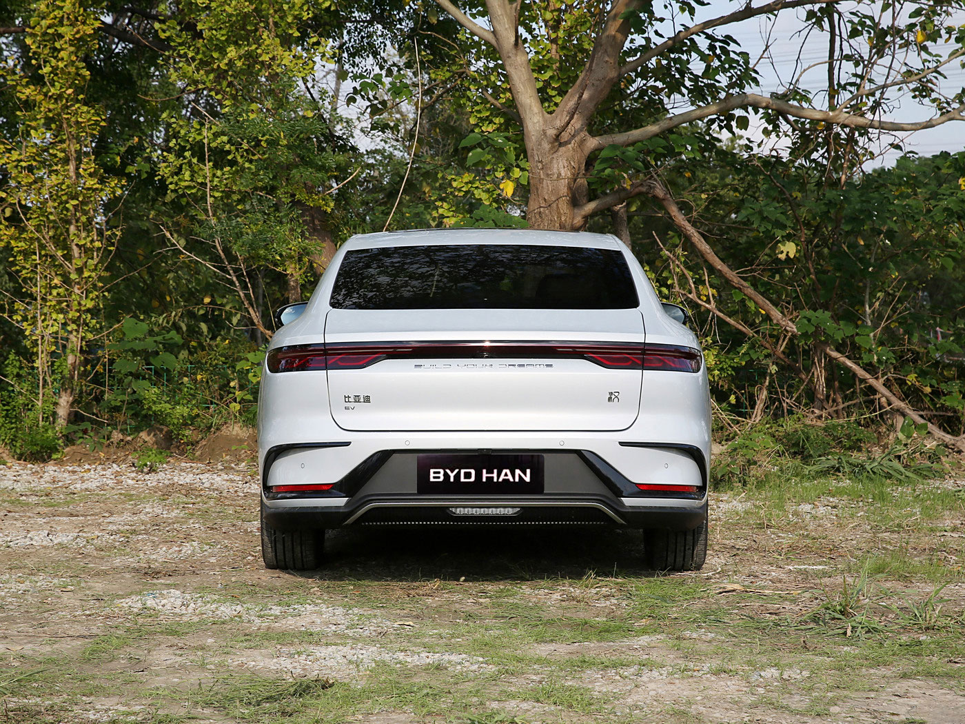 BYD Han EV 2024 605km Luxury Electric CAR