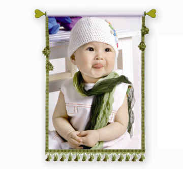 Professional Baby Pictures Printing Service Of 110g To Cloth And Fabric With Wooden Pole