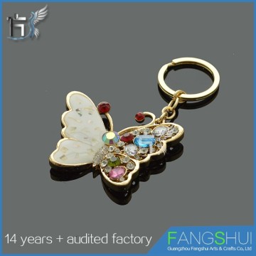 2017 fashionable custom metal keychain with rings