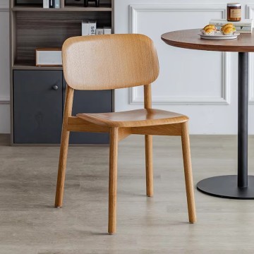 Silla de comedor de madera para uso en cafeterías y hoteles