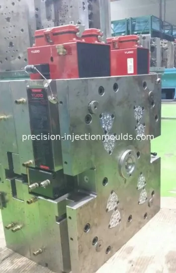 Kl Yudo Hot Runner Injection Mould Pe With Lkm Hasco Dme Mould Base