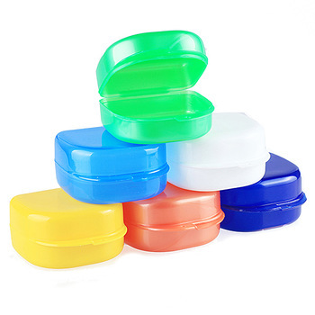 Plastic denture fresh holder