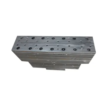 China Manufacturer Wood Plastic Extrusion Mould 140X25mm for Floor