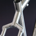 Soporte de titanio para tubo de grado 9 para bicicleta
