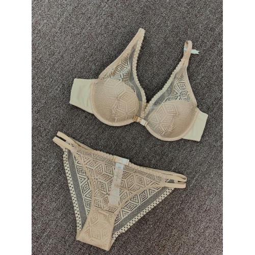 Ensemble de bikini avec soutien-gorge et soutien-gorge en dentelle