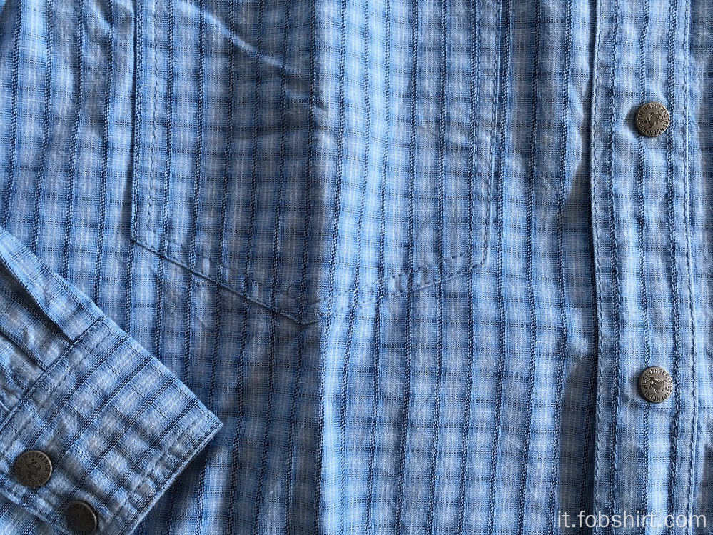 Camicia a quadri a maniche lunghe con tecnica di alta classe