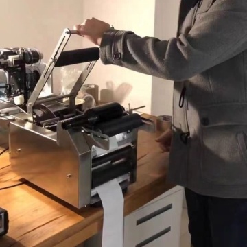 Macchinatura a mano manuale elettrico MT50 - etichettatrice rotonda semi -automatica