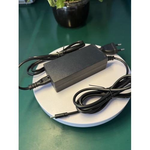 Adaptador de enchufe de pared de 19V 65W