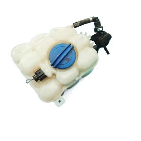 OE 7P0121407: Original Water Tank Secondary Water Bottle for Porsche Cayenne and Volkswagen Touareg