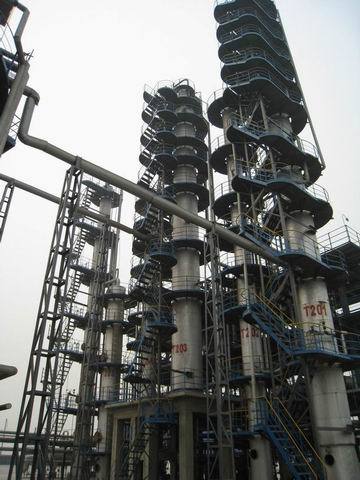 Column type furfural treatment used oil re-refining plant