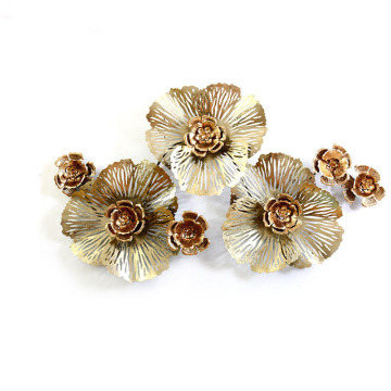 Modern Gold Flowers Luxury Cafe Art for Living Room Metal Wall Decor