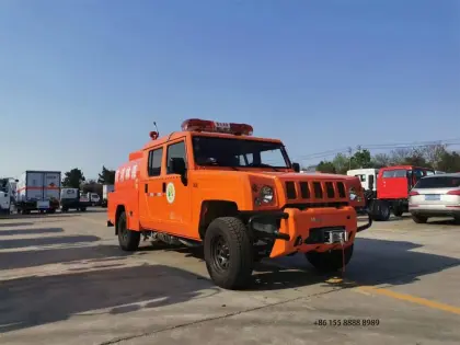 Basic 4x4 double row water fire truck
