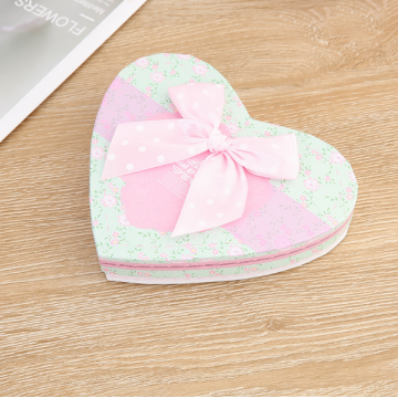Pink heart shape cany chocolate gift box