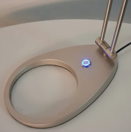 OEM Factory LED Desk Lamp for Eye Protection, Suitable for Children