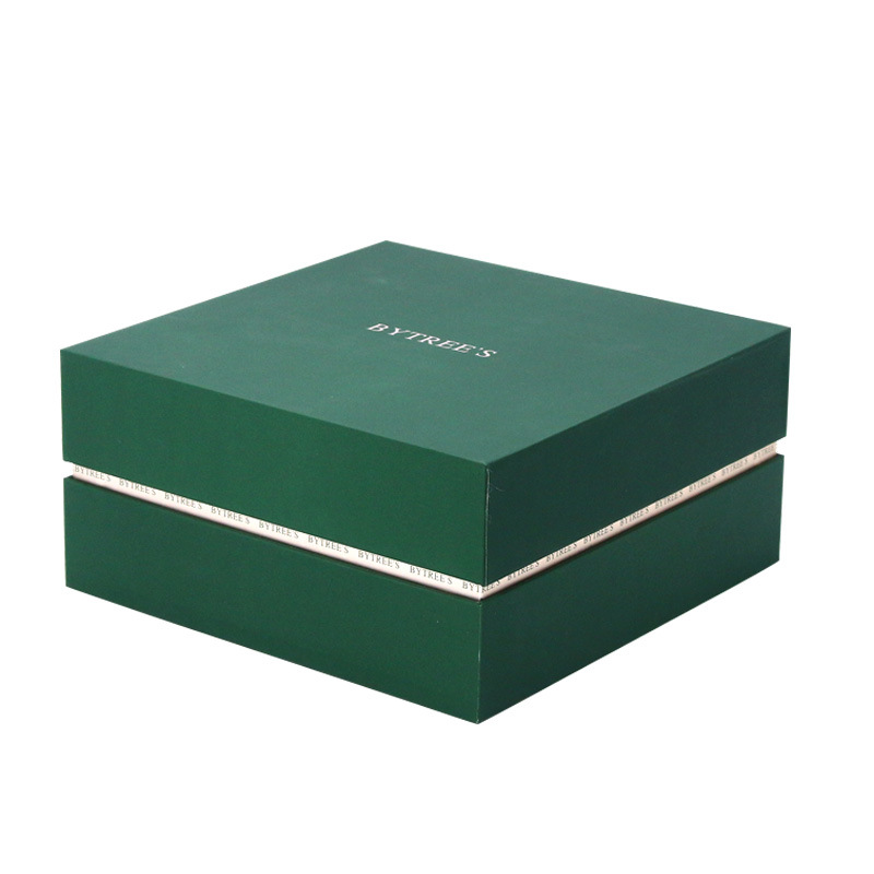 صندوق هدايا خضراء مخصص مع شعار