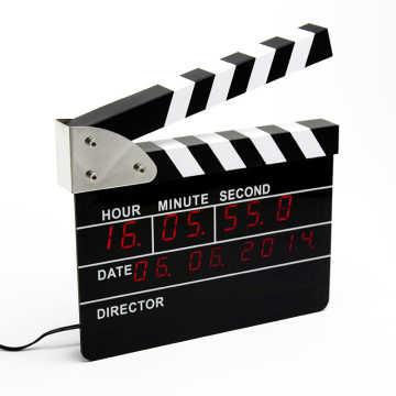 Movie Clapper dengan Digital Alarm Clock