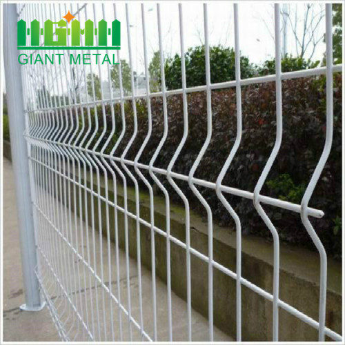 Triangle bending garden wire mesh fence