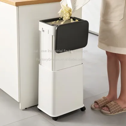 Adjustable Height Trash Can with Lid for Easy Waste Management