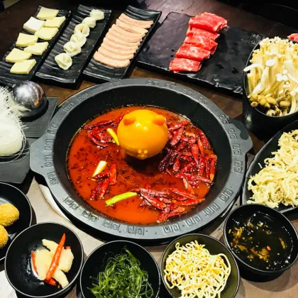 Custom Smokeless Wooden Dining Table Hot Pot Shop
