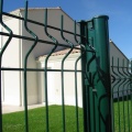 Cerca de jardim elegante e segura usando a tecnologia de malha