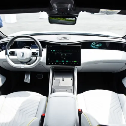2022 AVATR 11 SUV: Long Battery Life Chinese Electric SUV in Stock